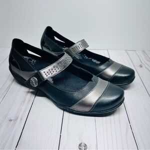 Taos Footwear Serenade Black and Silver Mary Jane Flats Size 8 US/39 EU